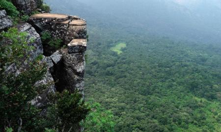 Nuwara Eliya & World's End 2Day Tour